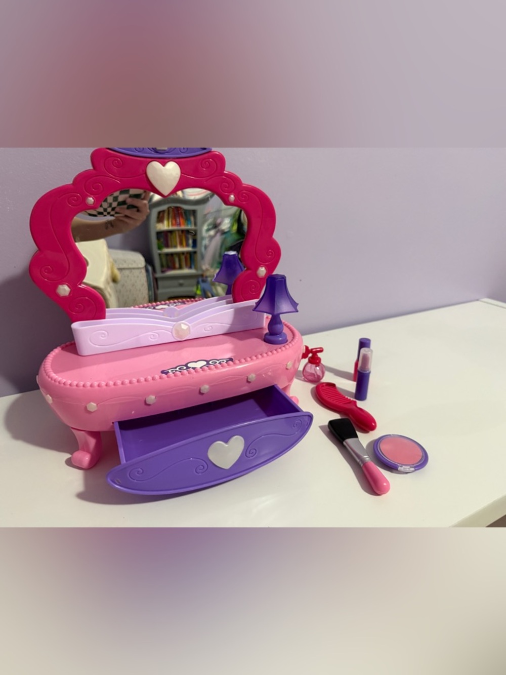 Kid Connection Light-Up Plastic Vanity Set